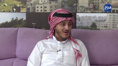 الشاعر حذيفة الهذالين من مدينة الخليل يبدع في كتابة الشعر النبطي