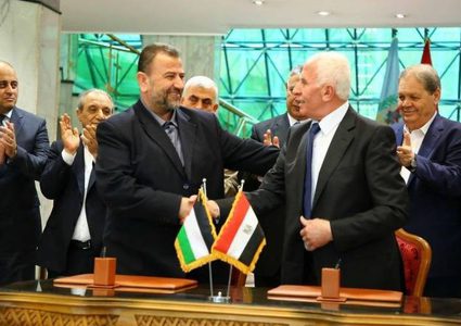 التفاهم على عدد من النقاط بين حركتي فتح وحماس في القاهرة