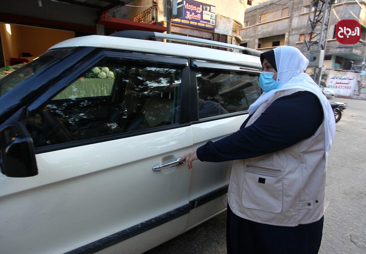 نائلة أبو جبة .. سائقة تكسي لتوصيل السيدات فقط في غزة