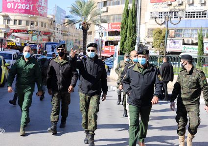 جولة قادة الأجهزة الامنية في وسط مدينة نابلس للوقوف على تطبيق البروتوكول الصحي وحث المواطنين على اتخاذ سبل الوقاية