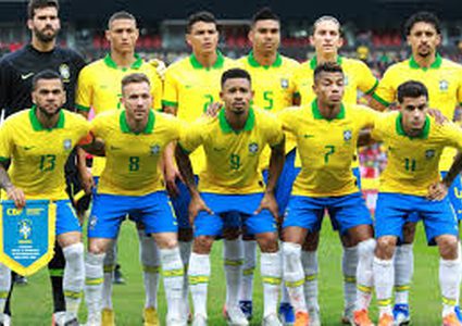 البرازيل تتغلب على الأوروغواي بهدفين نظيفين