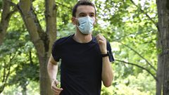 ما هي خطورة ارتداء الكمامة خلال الرياضة ؟