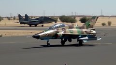 السودان يعلن عن نوعية مقاتلاته التي ظهرت مع الجيش المصري