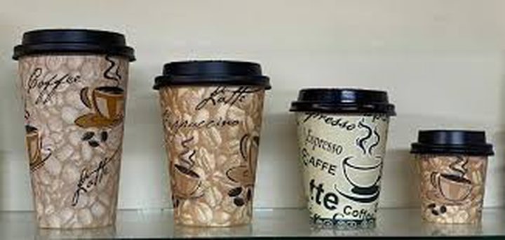 شرب القهوة في الأكواب الورقية تحدث مخاطر صحية كبيرة