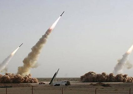 الاحتلال: القذائف الصاروخية أطلقت من غزة بسبب البرق