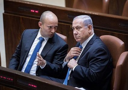 استطلاع: 3 مقاعد تفصل بين الليكود و"يمينا" والمشتركة بتراجع كبير