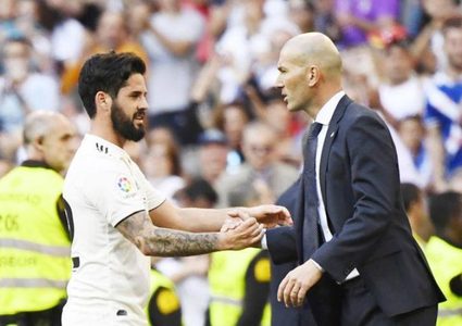 الكشف عن سر موافقة زيدان على قرار إيسكو