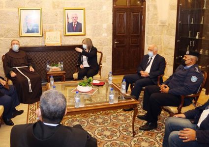 وزيرة السياحة تستقبل حارس الأراضي المقدسة