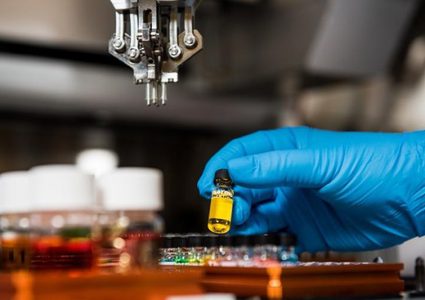 أمريكا توافق على استخدام عقار "ريجينيرون" لعلاج مصابي كورونا