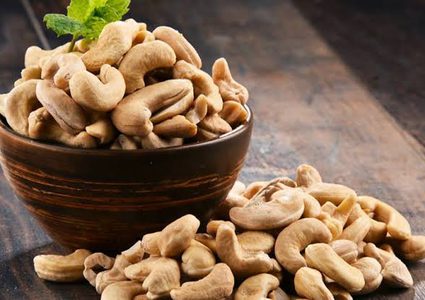 تعرفوا على السم الذي تحتويه مكسرات الكاجو