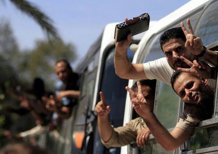 أبو بكر: نعمل على دمج الأسرى المحررين بوزارات وأجهزة أمن السلطة