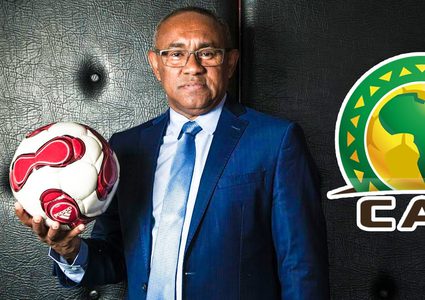 الفيفا يوقف رئيس الاتحاد الافريقي لكرة القدم خمس سنوات