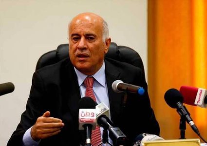 الرجوب يطلع السفير أبو علي على آخر التطورات المتعقلة بالمصالحة