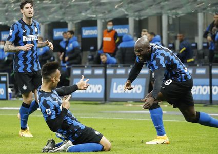 انتر يقلب تأخره بهدفين إلى فوز بأربعة أمام تورينو