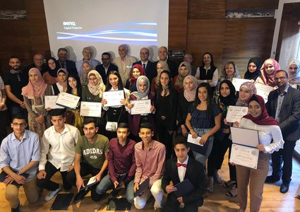 صندوق ووقفية القدس ... خمس سنوات من العطاء ترسم الامل للطلاب