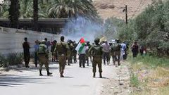 اصابات بالاختناق عقب قمع الاحتلال مسيرة في الأغوار