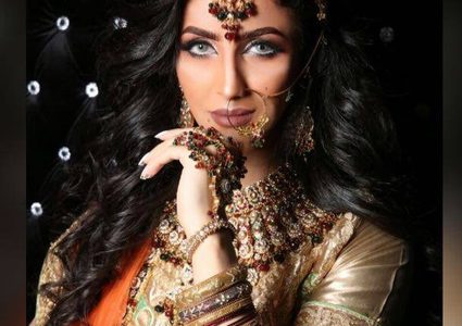 فنانة سعودية تعرض قبعتها للبيع بمليون ريال وهذه قصتها