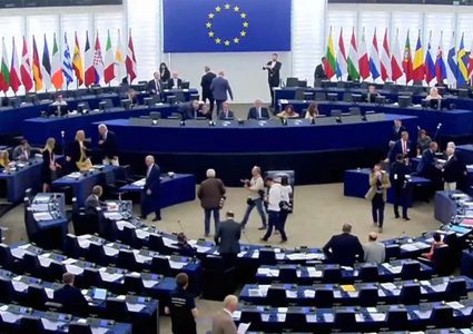 الفرا:نواب في البرلمان الأوروبي يطالبون بتنفيذ عقوبات على اسرائيل