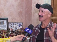 صخر النتشة من الخليل يعيد تدوير المواد باختلاف أنواعها