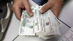 الروبل يصعد أمام الدولار ويتراجع مقابل اليورو