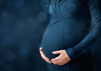 دراسة: إجهاد المرأة الحامل يؤثر على نمو دماغ جنينها