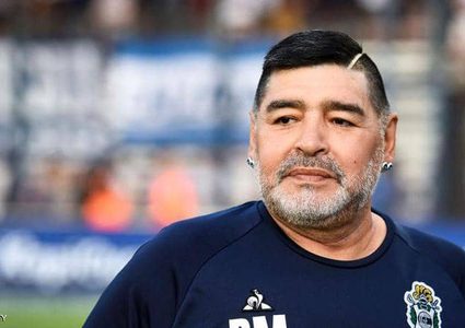 محامي مارادونا يطالب بالتحقيق في وفاته