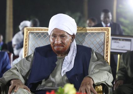 وفاة رئيس وزراء السودان السابق الصادق المهدي