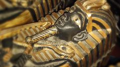 اكتشاف قطعة أثرية غير عادية داخل مومياء مصرية