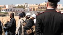 إعادة 19 تونسيا من ليبيا بإطار مكافحة الهجرة غير الشرعية