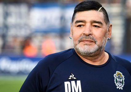 شاهد جثمان مارادونا يصل قصر الرئاسة في الأرجنتين