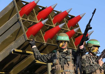 ليبرمان يزعم: حماس تطور صواريخ وطائرات مسيرة بمحركات نفاثة في غزة