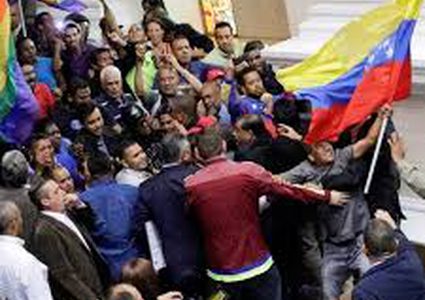 مقتل مرشح للبرلمان الفنزويلي أثناء مؤتمر