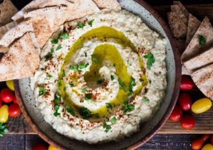 متبل الكوسا المشوية بالشطة والجوز