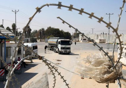 "الاقتصاد" في غزة تمنع منتجات ألبان وطنية من دخول القطاع