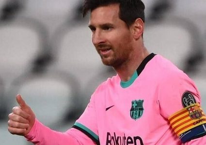 هل قرر ميسي البقاء في برشلونة ؟