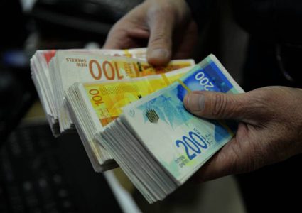 كابينت الاحتلال يخصم 600 مليون شيكل بدل قيمة فاتورة رواتب الأسرى