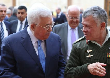 شعث يكشف تفاصيل اجتماعات الرئيس مع العاهل الأردني والرئيس المصري