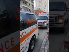 سيارات الإسعاف تجوب شوارع قطاع غزة
