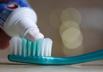 دراسات: معاجين الأسنان تقضي على 99 % من فيروس كورونا بالفم