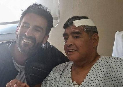 شهود عيان: مارادونا تشاجرمع طبيبه المتهم بارتكاب "القتل الخطأ"