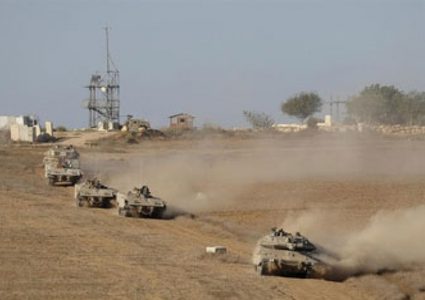 الاحتلال يتوغل شرق مخيم البريج ويجرف أراضي