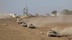 الاحتلال يتوغل شرق مخيم البريج ويجرف أراضي