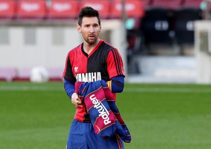 برشلونة يسعى لحذف إنذار ميسي الذي ناله بسبب مارادونا