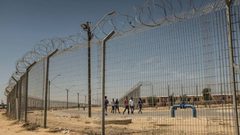 ثلاثة اسرى يدخلون اعواما جديدة في سجون الاحتلال