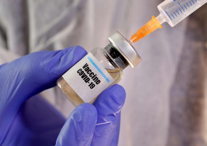 الصحة العالمية: لن تكفي اللقاحات لمنع انتشار إصابات كورونا