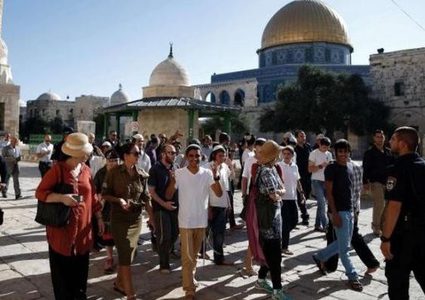 103 مستوطنين يقتحمون باحات المسجد الأقصى