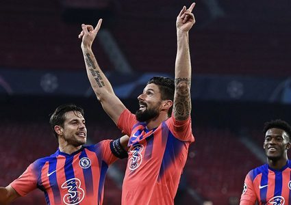 جيرو يقود تشلسي للفوز على إشبيلية بتسجيله "سوبر هاتريك"