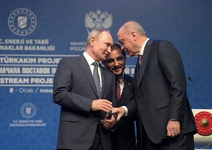 تشاووش أوغلو: اتفاق قره باغ قد يؤثر إيجابا في العلاقات مع أرمينيا