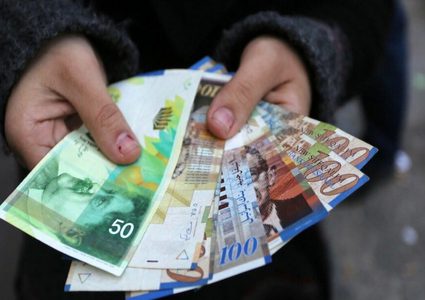 المالية: مستحقات الموظفين المتبقية لن تتأخر عن نهاية الشهر الحالي