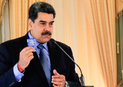 مادورو يهدد بترك الرئاسة حال فازت المعارضة بالانتخابات التشريعية